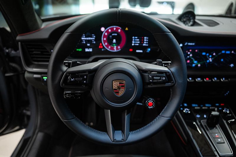Porsche 911 (2025) Carrera GTS 398KW TOP VÝBAVA  - fotka 23 z 49