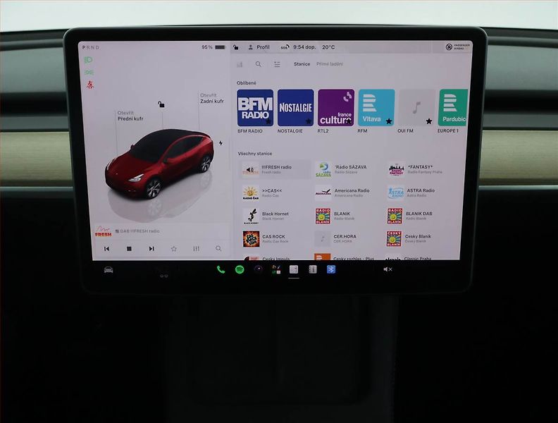 Tesla Model Y (2022) RWD LFP 60kWh, SoH 93% - fotka 12 z 21