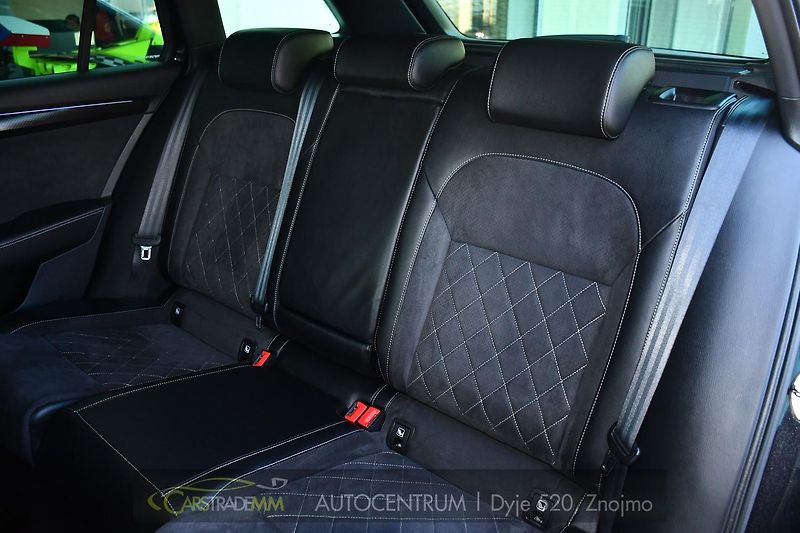 Škoda Superb 2,0TDI SPORTLINE DSG ČR 1.MAJ  - fotka 14 z 56