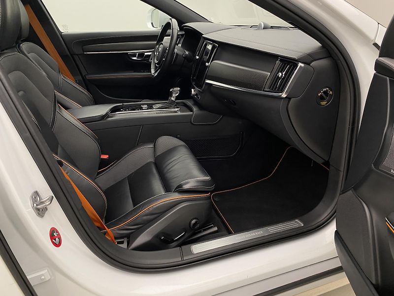 Volvo V90 CC T6 AWD OCEAN RACE AUT CZ - fotka 23 z 57