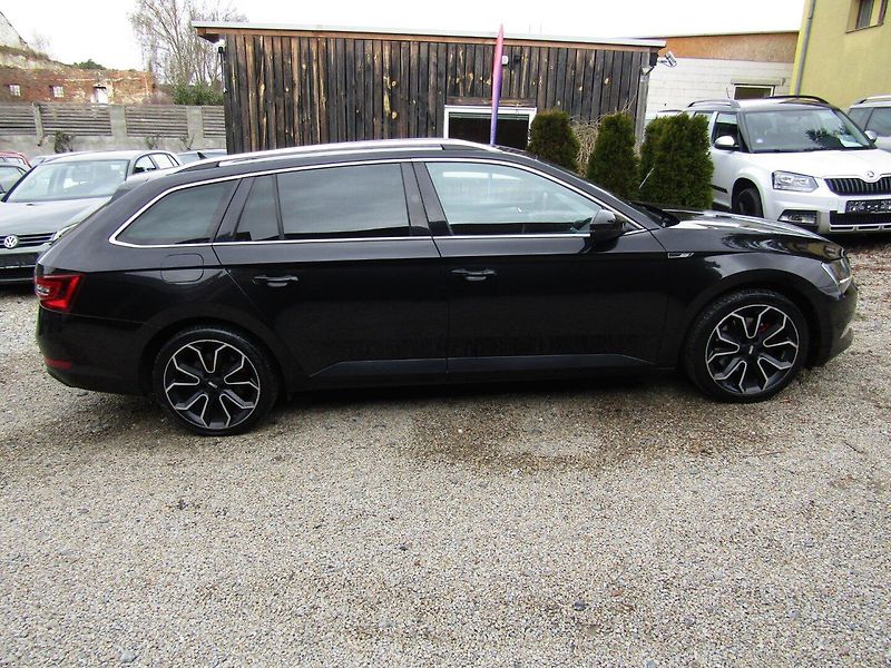 Škoda Superb (2015) 2.0 TDI 140kW DSG SPORT LINE - fotka 9 z 46