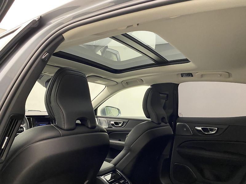 Volvo S60 B5 INSCRIPTION AUT REZERVACE - fotka 32 z 46