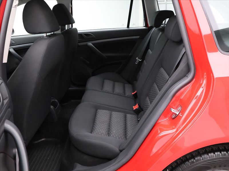 Škoda Octavia 1,6 i 75kW CZ 1.Maj Klima Tour - fotka 14 z 25