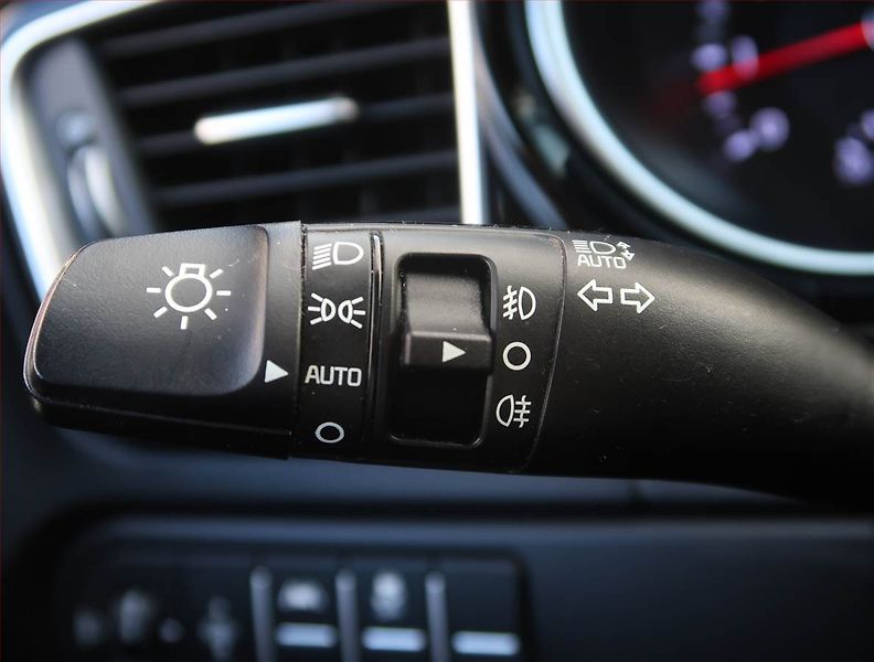 Kia XCeed (2023) GT Line 1.5 T-GDI, Serv.kniha - fotka 18 z 22
