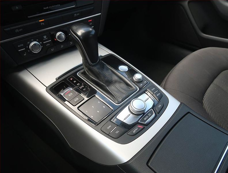 Audi A6 (2015) 2.0 TDI, Automat, Navi, Xenony - fotka 13 z 24