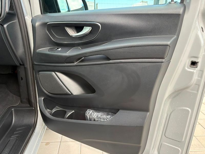 Mercedes-Benz Vito Tourer 116CDI Long 4Matic PRO - fotka 20 z 31