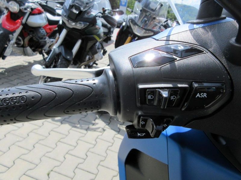 Piaggio (2026) Beverly 400 S e5+ - fotka 10 z 11