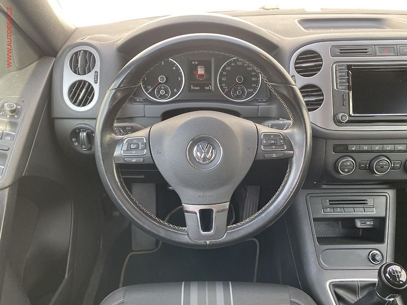 Volkswagen Tiguan (2015) 2.0 TDi, Lounge, navi, kamera - fotka 11 z 17