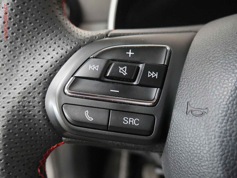 MG ZS (2023) 1.5 i, 1.maj,ČR, servis - fotka 20 z 23