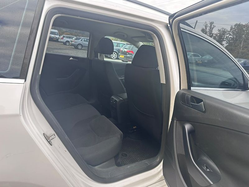 Volkswagen Passat 2.0TDi ČR/Rozvody/2*pneu/Tažné - fotka 14 z 22