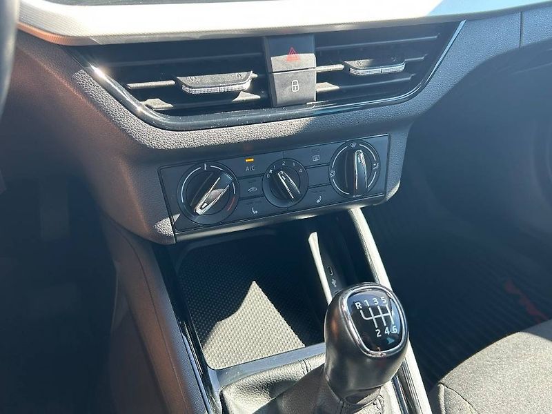Škoda Scala Ambition 6MP 1,0TSI - fotka 17 z 22