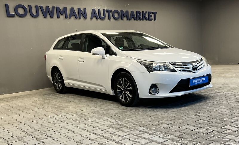 Toyota Avensis 2.0 D-4D LUNA - fotka 13 z 16