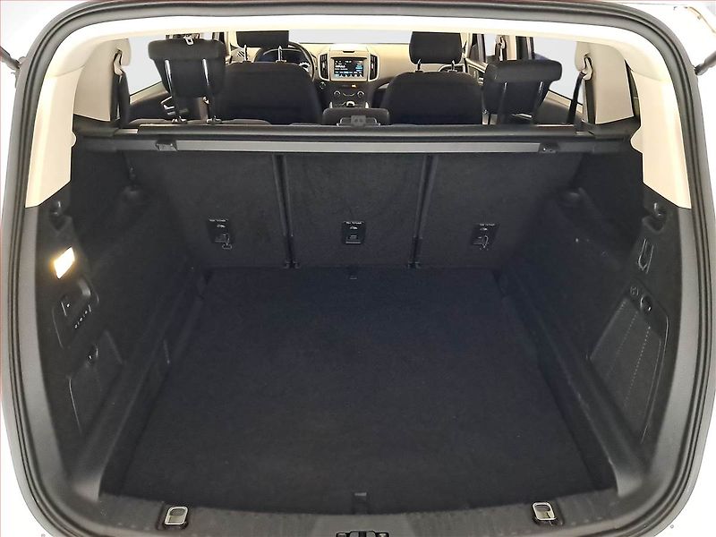 Ford S-MAX (2017) 2.0 TDCi, Navi, Tempomat - fotka 14 z 19