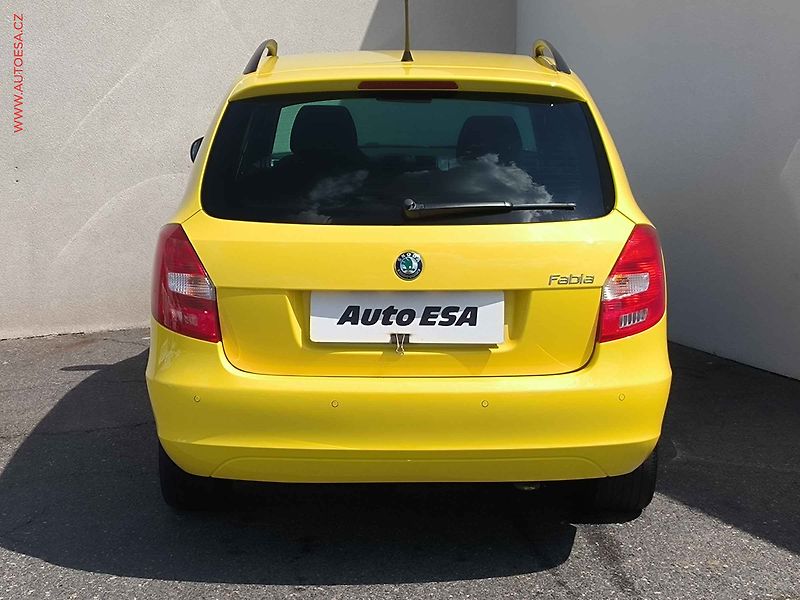 Škoda Fabia (2013) 1.2 TSi, Style, +ALU - fotka 5 z 17