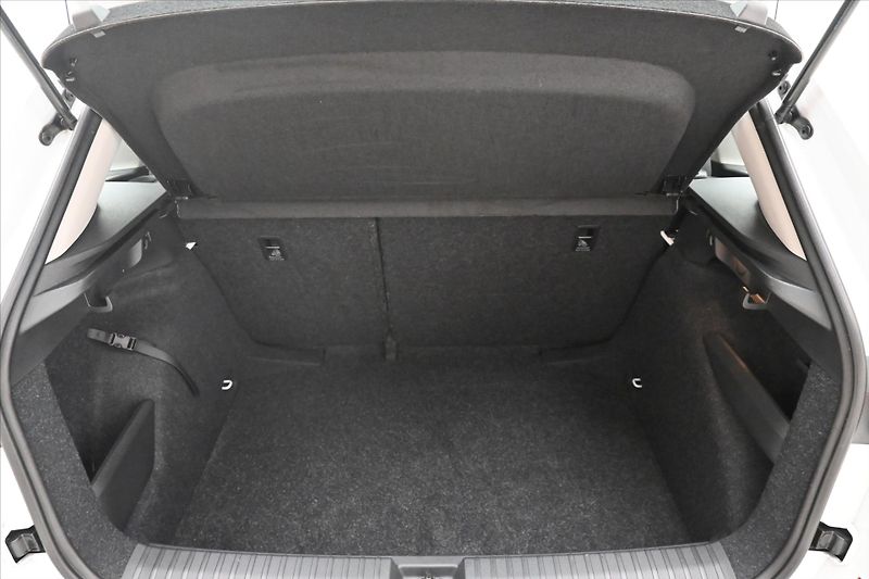 Škoda Kamiq 1,0 TSI 81 kW VIRTUAL NAVI Zár - fotka 10 z 30