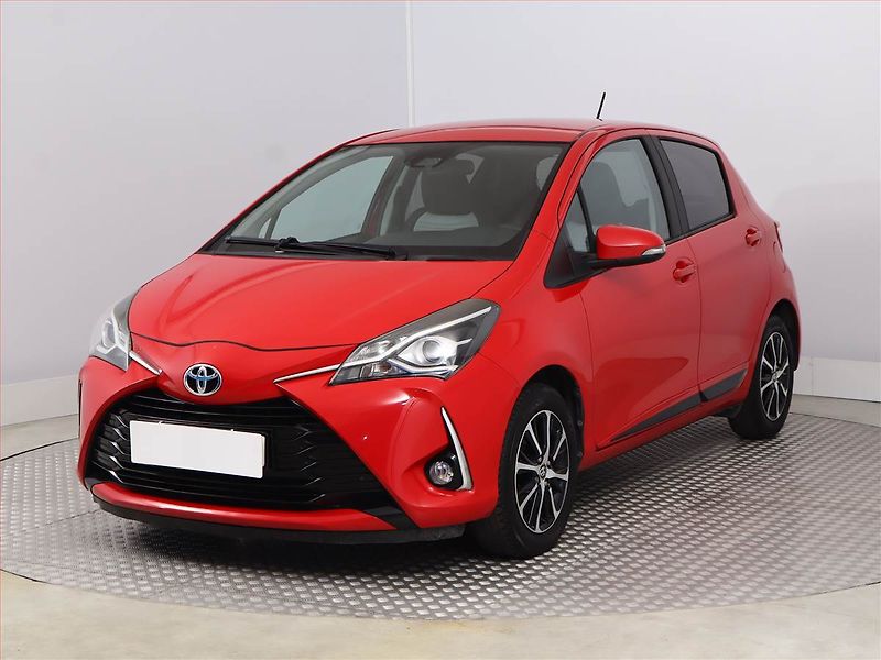Toyota Yaris (2018) 1.5 Dual VVT-i, ČR,1.maj - fotka 2 z 17
