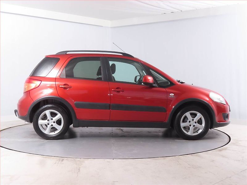 Suzuki SX4 (2009) 1.9 DDiS, Eko.zaplacen, po STK - fotka 6 z 13