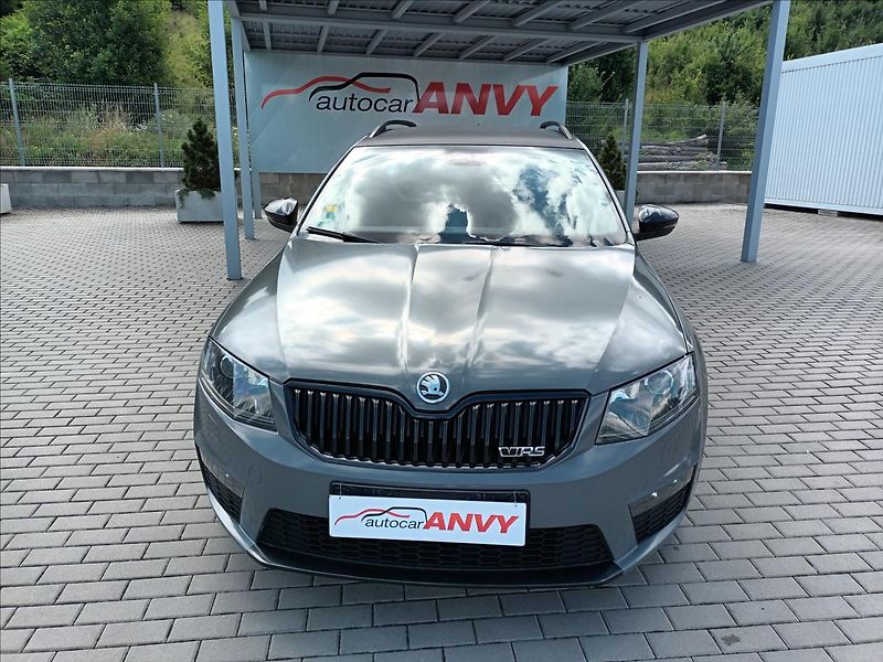 Škoda Octavia 2,0 TDI,RS,NAVIGACE,KLIMA,AUT. - fotka 2 z 49