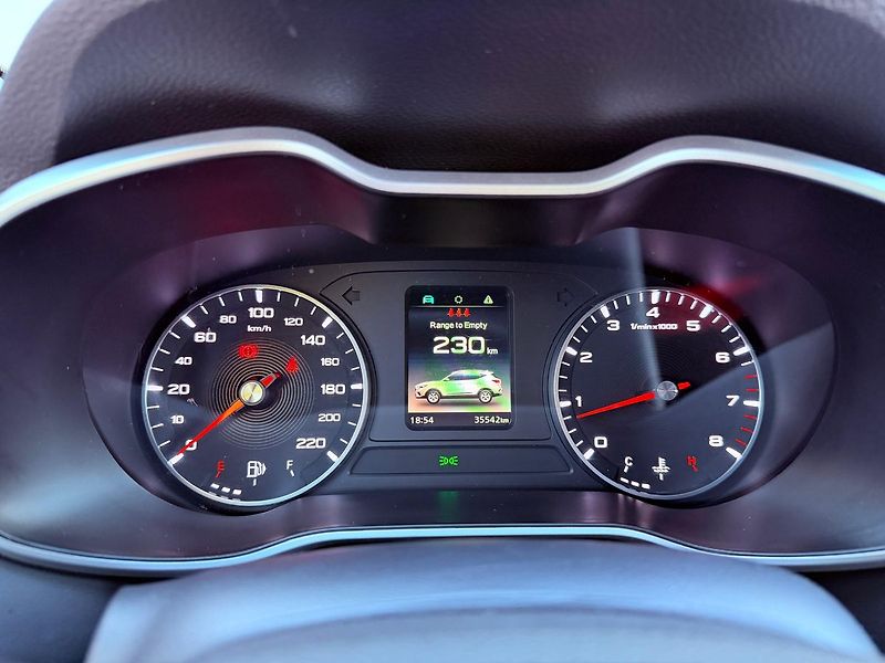 MG ZS 1.5 Essential, ČR, 36 tkm - fotka 18 z 26