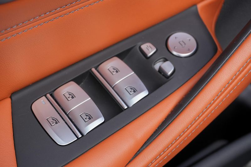 BMW M5 Competition, Tažné, PPF, ACC - fotka 32 z 42