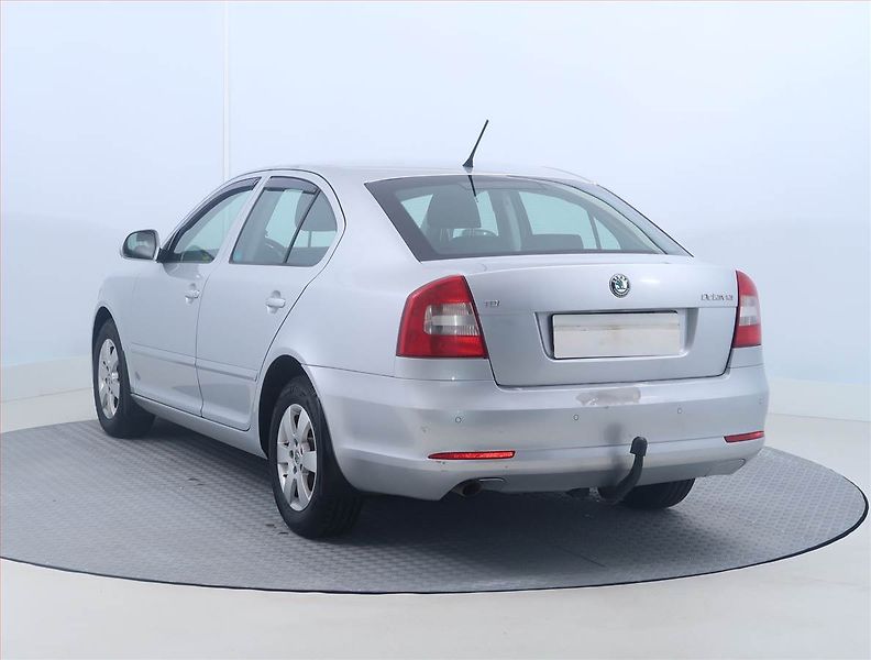 Škoda Octavia (2011) 1.6 TDI, Tažné, jezdí výborně - fotka 4 z 14