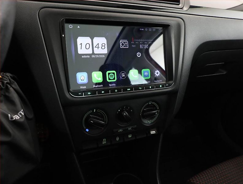 Škoda Rapid (2014) Spaceback 1.2 TSI, Serv.kniha - fotka 10 z 17