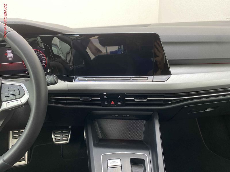 Volkswagen Golf (2021) 2.0 TDi 4x4, 1.maj,ČR - fotka 12 z 21