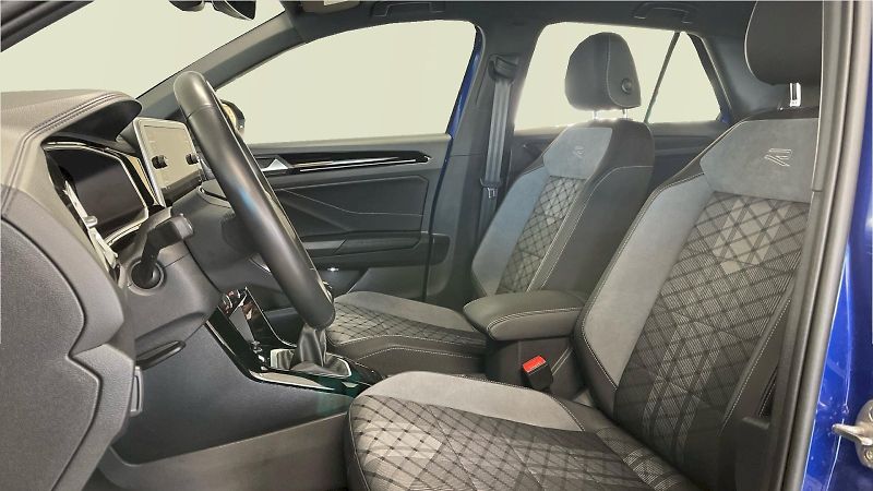 Volkswagen T-Roc (2024) R-Line 1.0 TSI 81kW - fotka 11 z 28