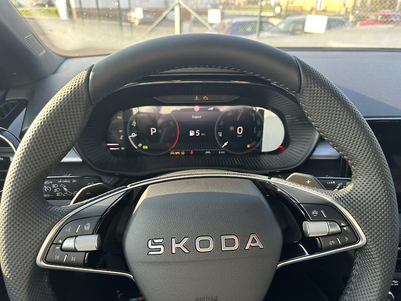 Škoda Fabia DYNAMIC 1.0TSI 85kW DSG - fotka 10 z 13