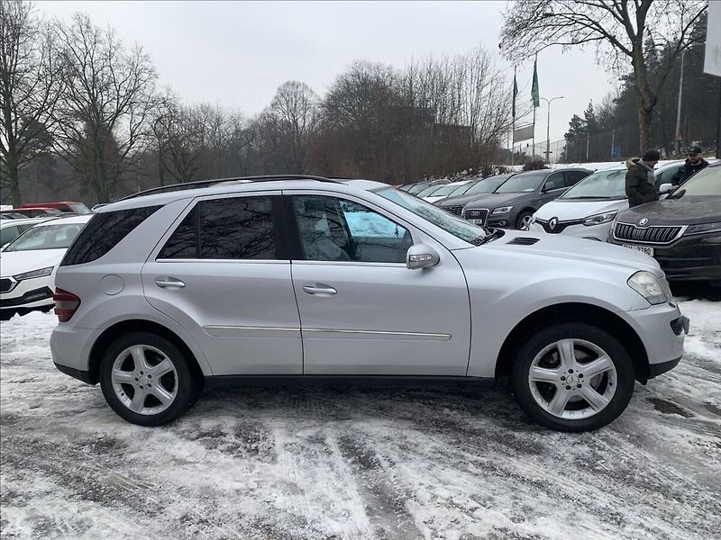 Mercedes-Benz Třídy M 4,0 CDI - fotka 4 z 21