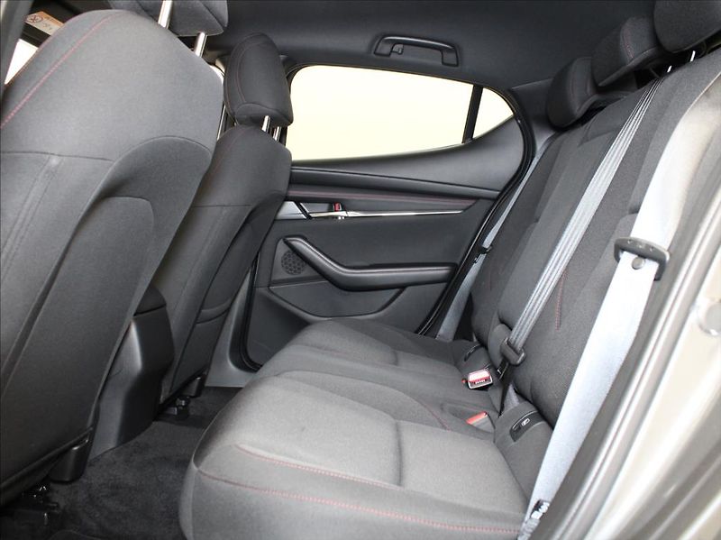 Mazda 3 2,5 G140 Homura 34tkm.ČR - fotka 7 z 25