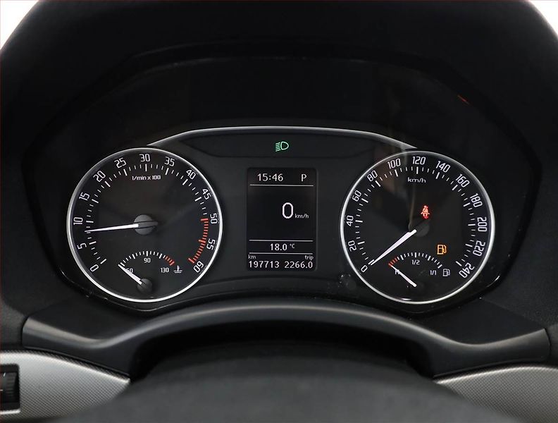 Škoda Octavia (2011) Elegance 1.6 TDI, Automat - fotka 9 z 16