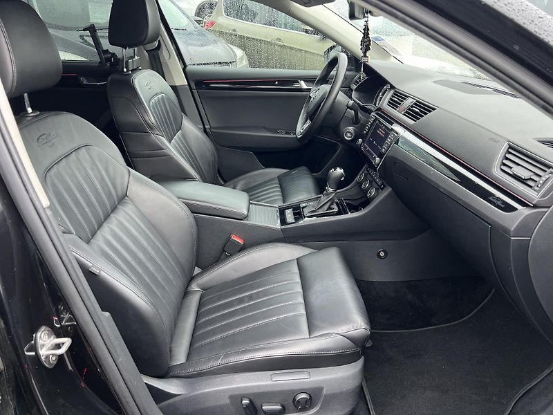 Škoda Superb L&K 2.0TDi 110kw KOUPENO V ČR - fotka 39 z 48