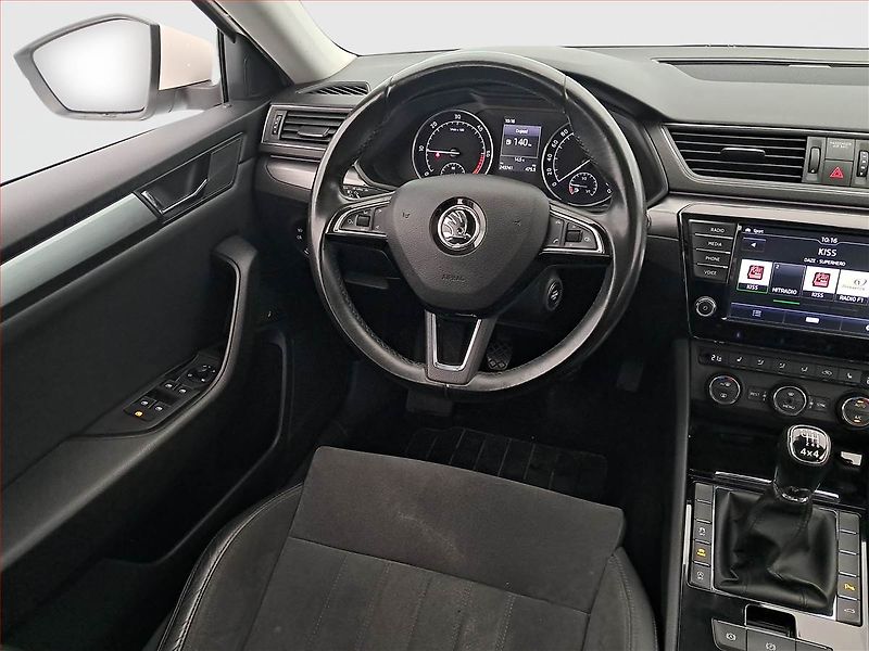 Škoda Superb (2016) Style 2.0 TDI 4x4, 4X4 - fotka 7 z 23