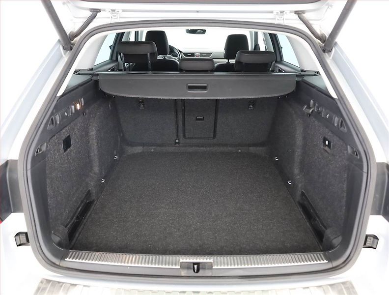 Škoda Superb (2018) Style Plus 2.0 TDI, 4X4 - fotka 20 z 21