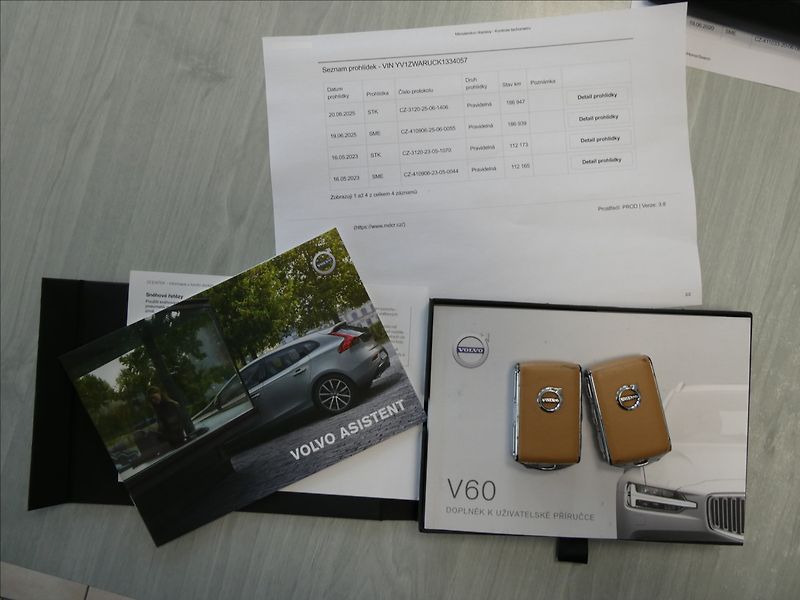 Volvo V60 2,0 D3 AWD Inscription,DPH,ČR - fotka 40 z 41