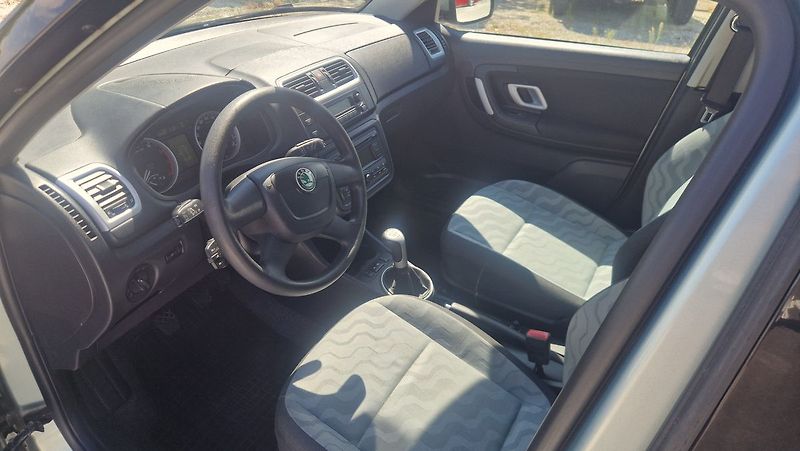 Škoda Fabia 1,6 16V - fotka 8 z 11