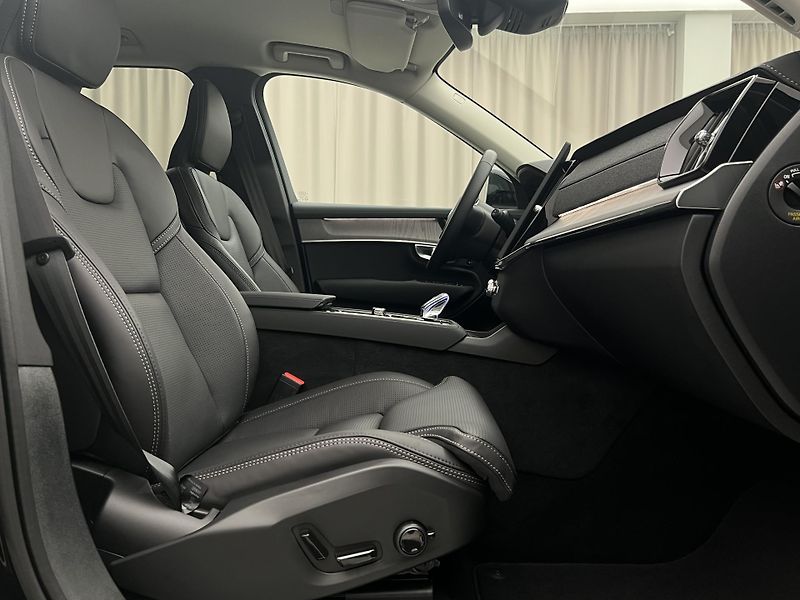 Volvo XC90 (2026) B5 AWD BRIGHT PLUS - fotka 27 z 47