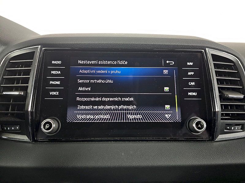 Škoda Karoq (2019) 1.5TSI 110KW AMBITION - fotka 20 z 30