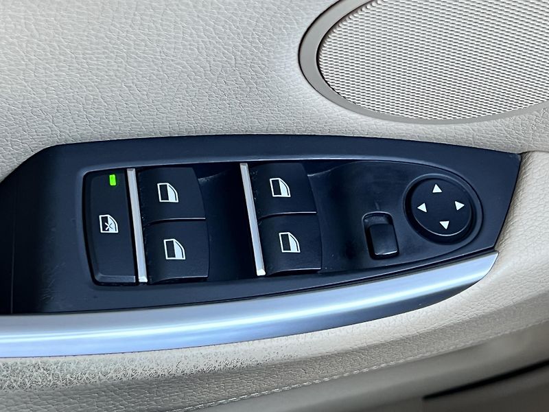 BMW Řada 5 GT 530D AUTOMAT NAVI KAMERA  - fotka 12 z 45