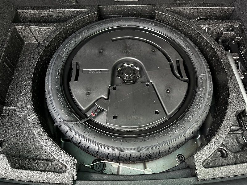 Škoda Karoq 2.0TDi 4x4 DSG 150PS Sportline - fotka 45 z 47