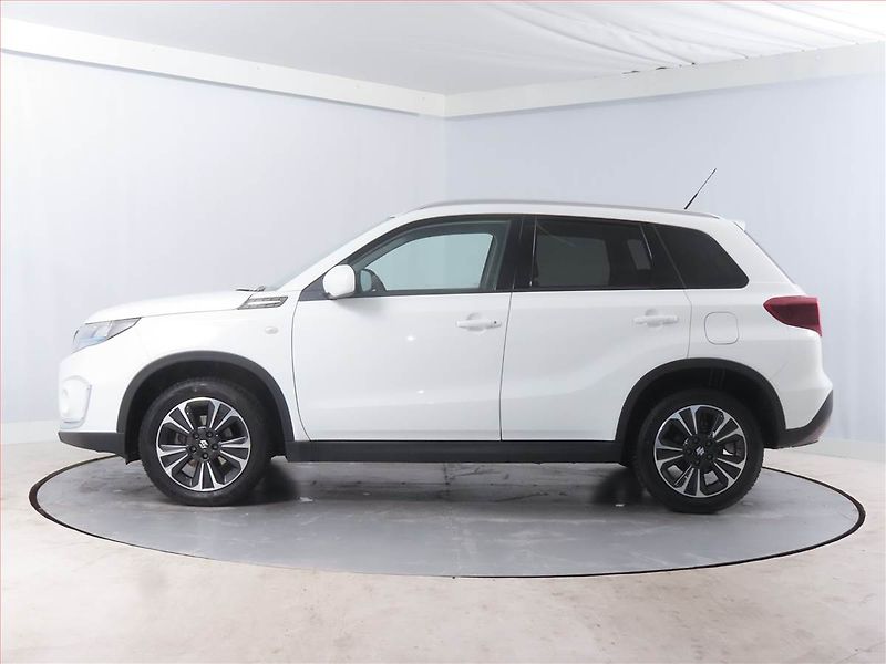 Suzuki Vitara (2023) 1.4 BoosterJet - fotka 3 z 22