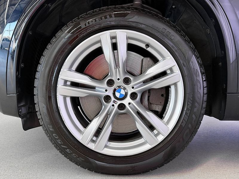 BMW X5 M50d xDrive M-PAKET, HUD, EL. - fotka 9 z 33