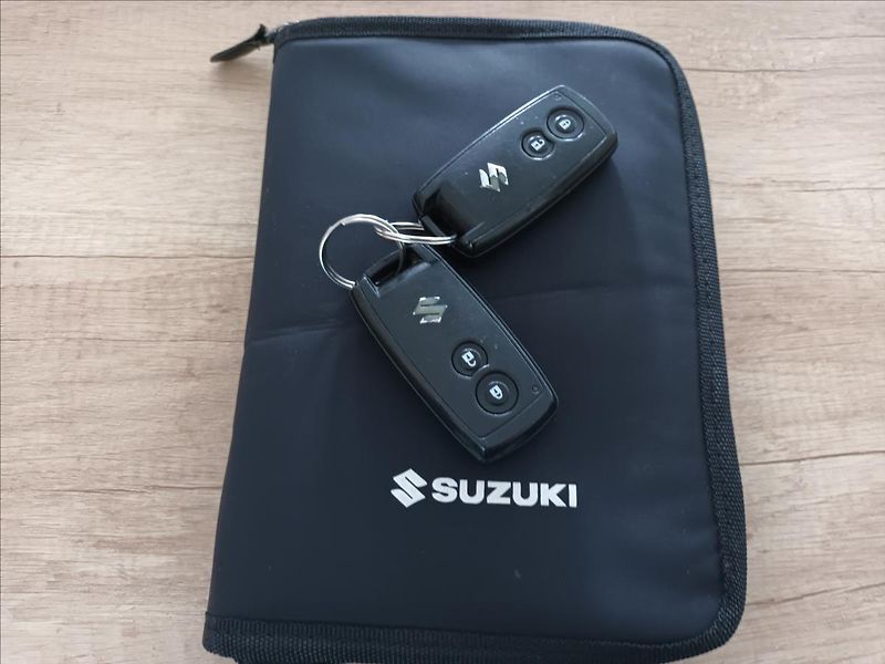 Suzuki SX4 1,6 VVT,88KW,4X4,VÝHŘEV,KOLA - fotka 39 z 47