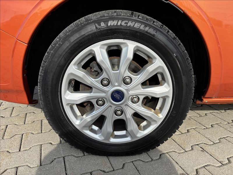 Ford Tourneo Custom 2,0 mHEV 136kW Titanium L2 - fotka 9 z 41