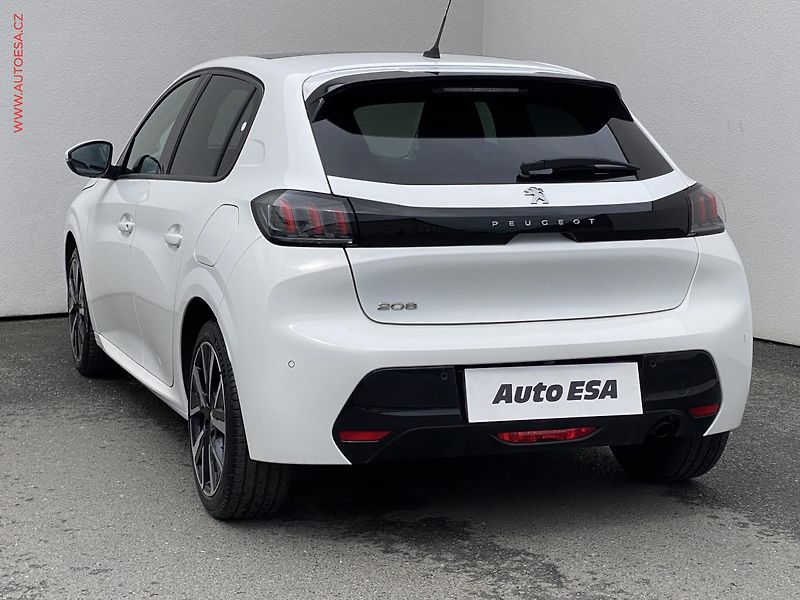 Peugeot 208 (2020) 1.2PT, Allure, panor - fotka 6 z 17