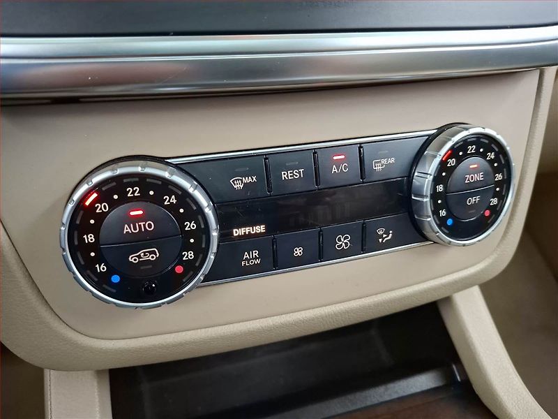 Mercedes-Benz GL (2014) 500 - fotka 18 z 27