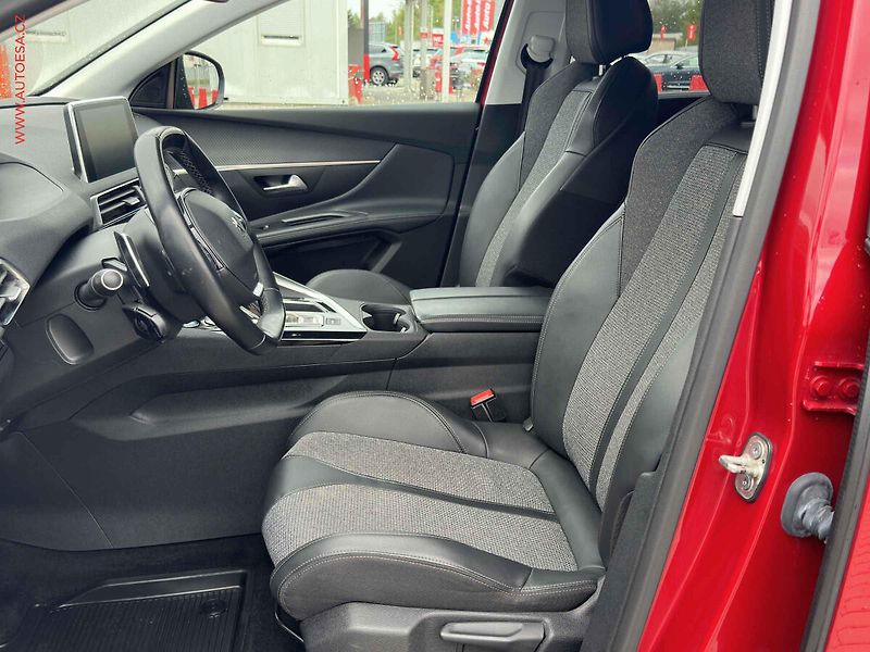 Peugeot 5008 (2020) 1.5 HDi, 2.maj,ČR, Allure - fotka 10 z 24
