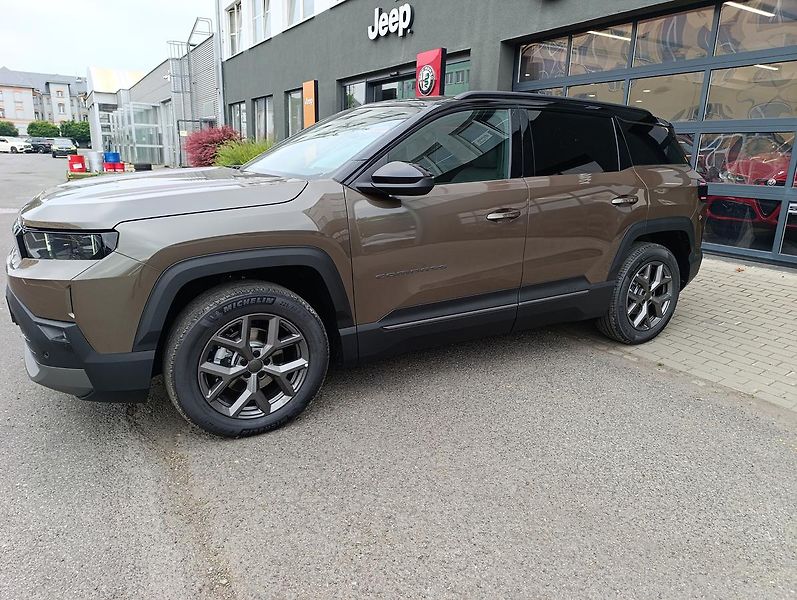 Jeep Compass (2026) First Edition e-Hybrid 145k - fotka 12 z 30