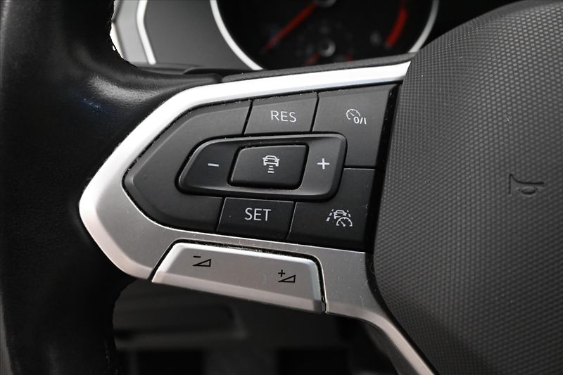 Volkswagen Passat 2,0 TDI 147kW DSG Elegance Zár - fotka 19 z 25